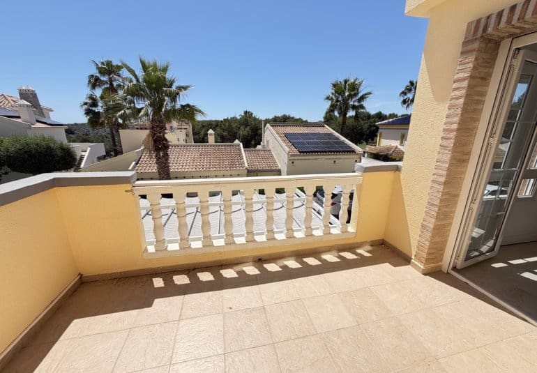 4 Zimmer Villa zu verkaufen in Las Ramblas Golf mit Pool - 349.995 € (Ref: 9848931)