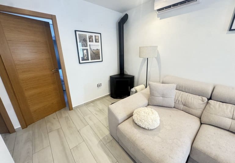 2 bedroom Villa for sale in Blue Lagoon with pool - € 249,000 (Ref: 9850832)