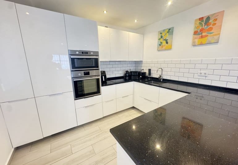 2 bedroom Villa for sale in Blue Lagoon with pool - € 249,000 (Ref: 9850832)