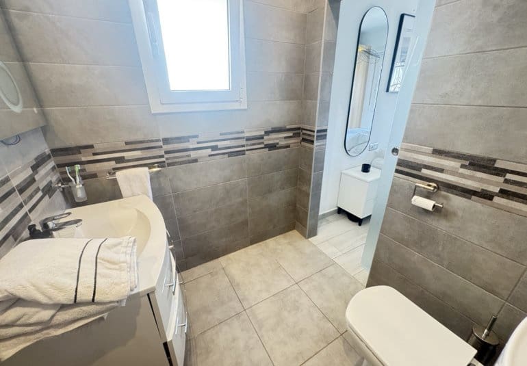2 bedroom Villa for sale in Blue Lagoon with pool - € 249,000 (Ref: 9850832)