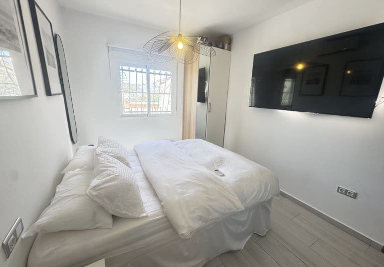 2 bedroom Villa for sale in Blue Lagoon with pool - € 249,000 (Ref: 9850832)
