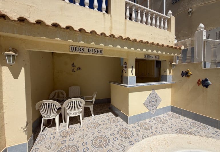 3 slaapkamer Huis te koop in San Miguel de Salinas met zwembad - € 235.000 (Ref: 9861459)