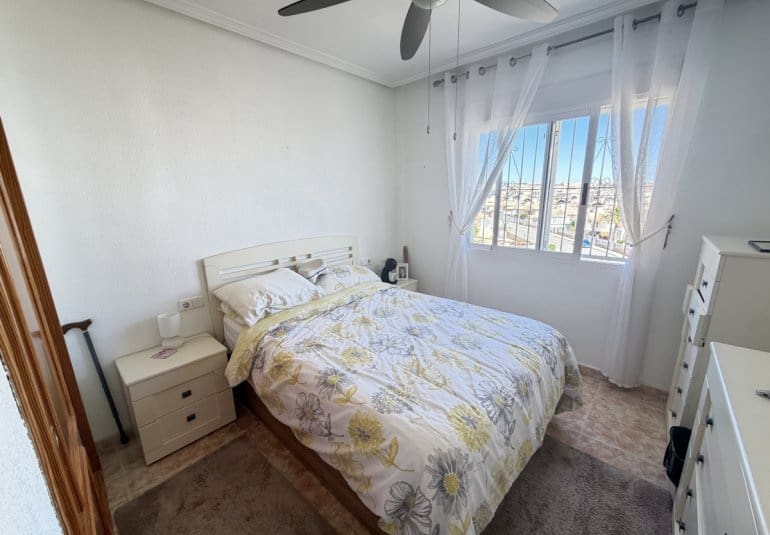 Apartamento de 3 habitaciones en La Zenia en venta con piscina - 188.500 € (Ref: 9861460)
