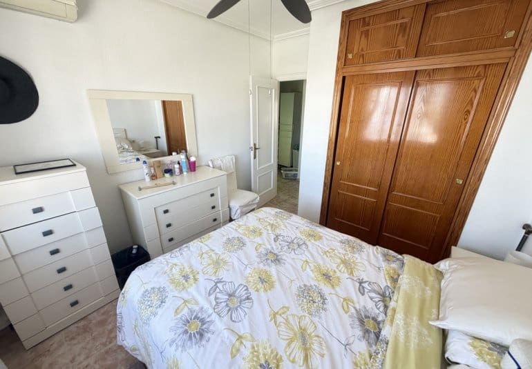 Apartamento de 3 habitaciones en La Zenia en venta con piscina - 188.500 € (Ref: 9861460)