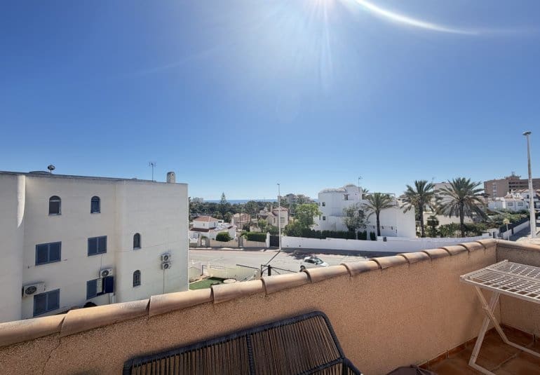 Apartamento de 3 habitaciones en La Zenia en venta con piscina - 188.500 € (Ref: 9861460)