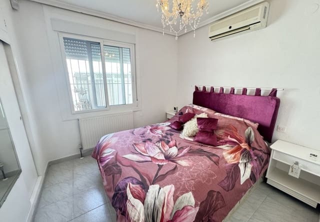 2 bedroom Villa for sale in Alicante / Alacant city with pool - € 289,995 (Ref: 9861461)