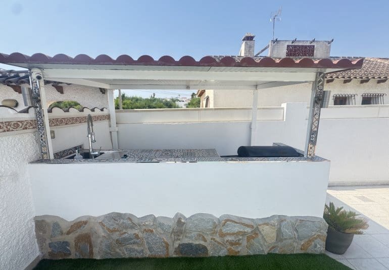 2 Zimmer Villa zu verkaufen in Alicante / Alacant Stadt mit Pool - 289.995 € (Ref: 9861461)