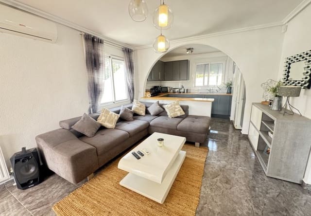 2 bedroom Villa for sale in Alicante / Alacant city with pool - € 289,995 (Ref: 9861461)