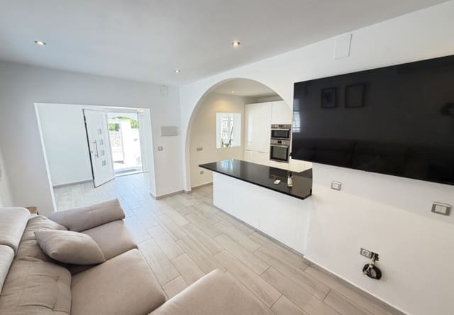 2 soveværelse Villa til salg i Blue Lagoon med swimmingpool - € 249.000 (Ref: 9863868)