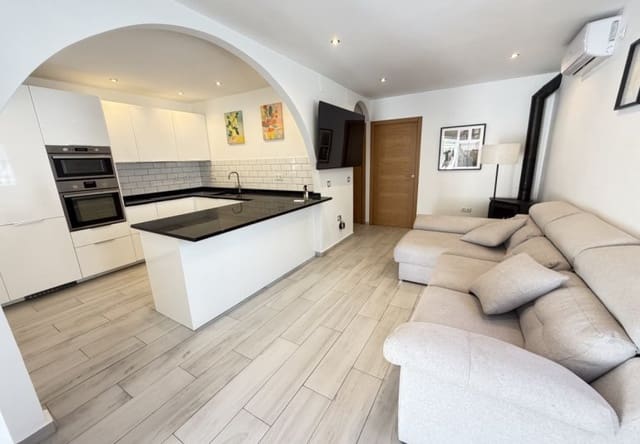 2 soveværelse Villa til salg i Blue Lagoon med swimmingpool - € 249.000 (Ref: 9863868)