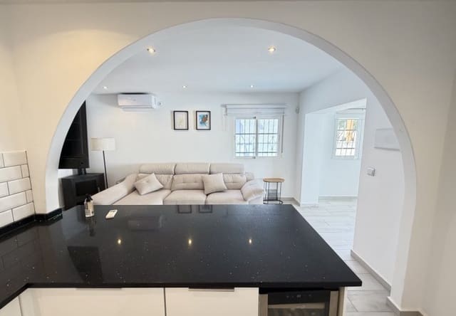 2 soveværelse Villa til salg i Blue Lagoon med swimmingpool - € 249.000 (Ref: 9863868)