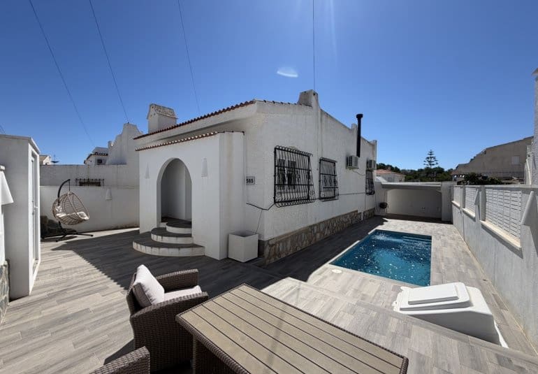 2 soveværelse Villa til salg i Blue Lagoon med swimmingpool - € 249.000 (Ref: 9863868)