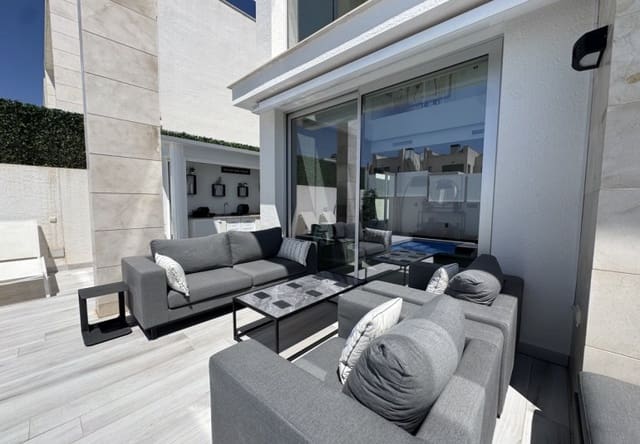 4 slaapkamer Villa te koop in Lomas de Cabo Roig - Los Dolses, Orihuela met zwembad - € 619.995 (Ref: 9863869)