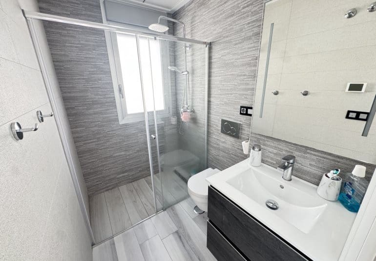 4 slaapkamer Villa te koop in Orihuela Costa met zwembad - € 619.995 (Ref: 9863869)