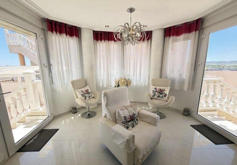 4 bedroom Villa for sale in Torremendo with pool - € 335,000 (Ref: 9868185)