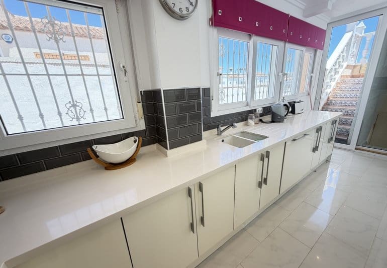 4 bedroom Villa for sale in Torremendo with pool - € 335,000 (Ref: 9868185)