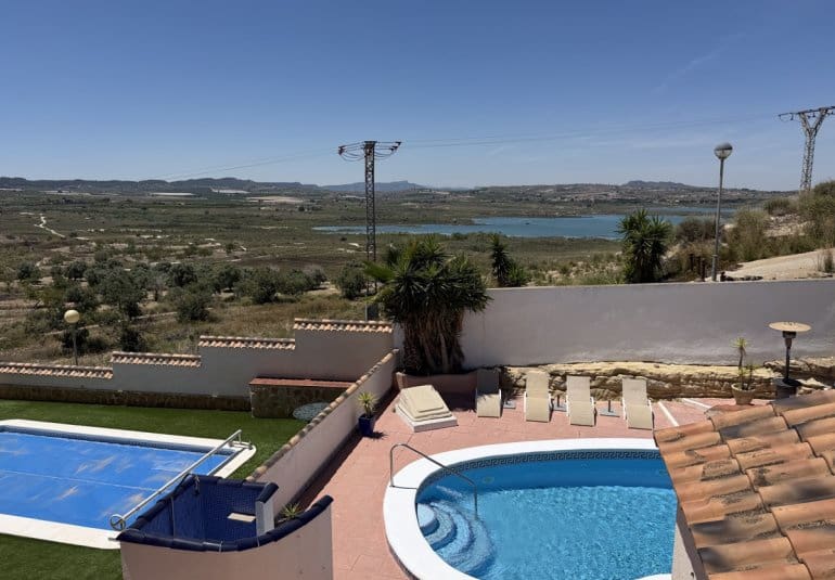 4 bedroom Villa for sale in Torremendo with pool - € 335,000 (Ref: 9868185)