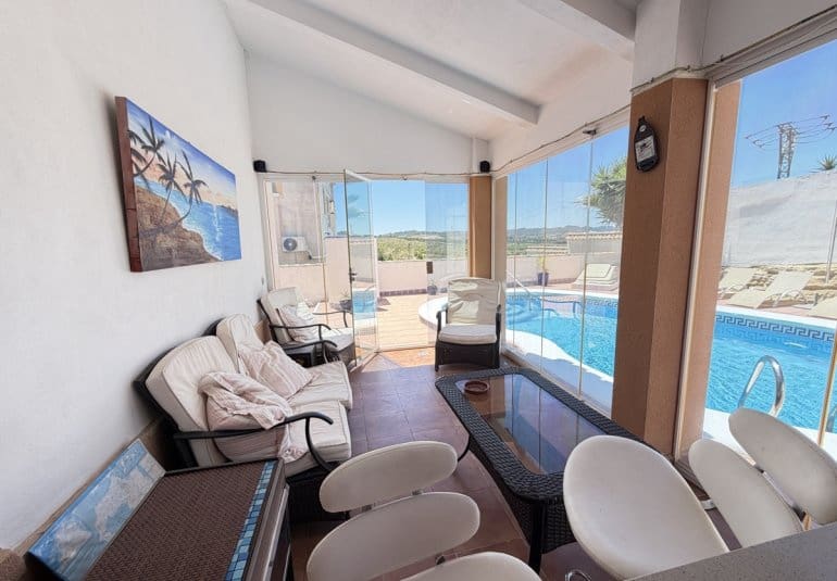 4 bedroom Villa for sale in Torremendo with pool - € 335,000 (Ref: 9868185)