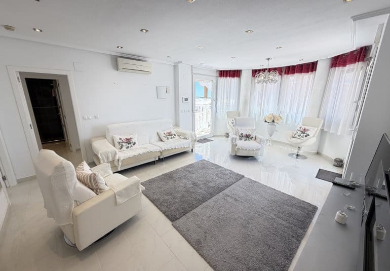 4 bedroom Villa for sale in Torremendo with pool - € 335,000 (Ref: 9868185)