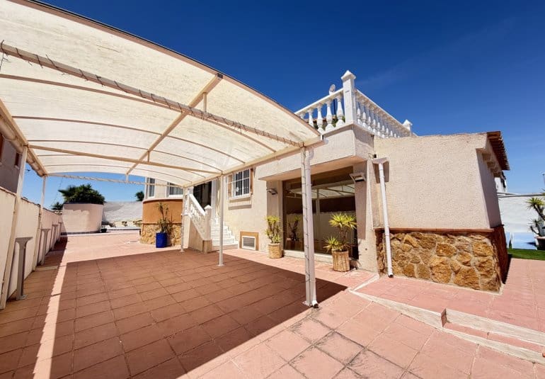 4 bedroom Villa for sale in Torremendo with pool - € 335,000 (Ref: 9868185)