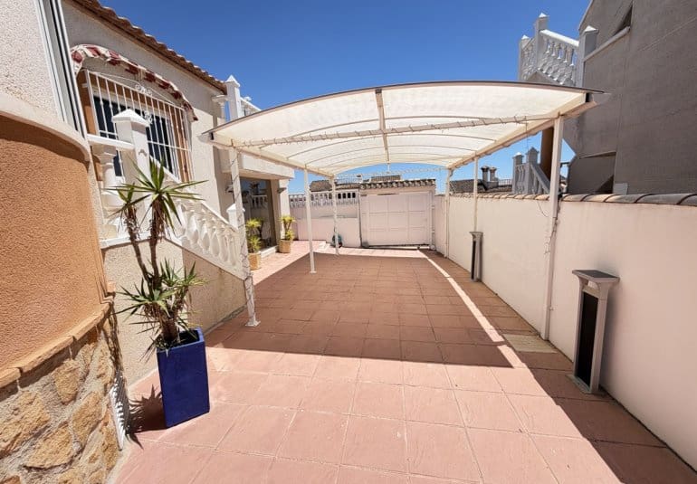 4 bedroom Villa for sale in Torremendo with pool - € 335,000 (Ref: 9868185)