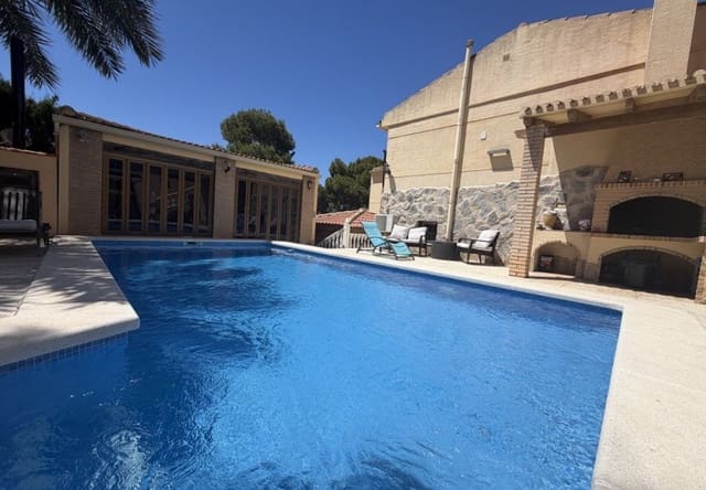 4 bedroom Villa for sale in Los Balcones with pool - € 490,000 (Ref: 9868186)
