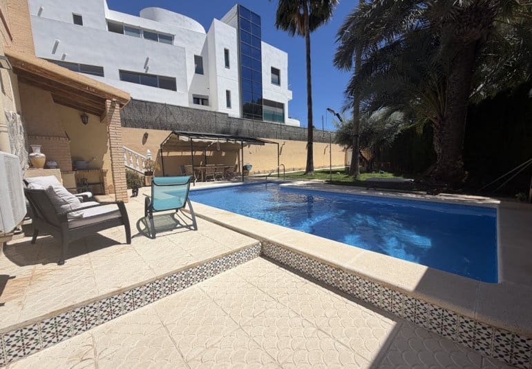 4 camera da letto Villa in vendita in Los Balcones con piscina - 490.000 € (Rif: 9868186)
