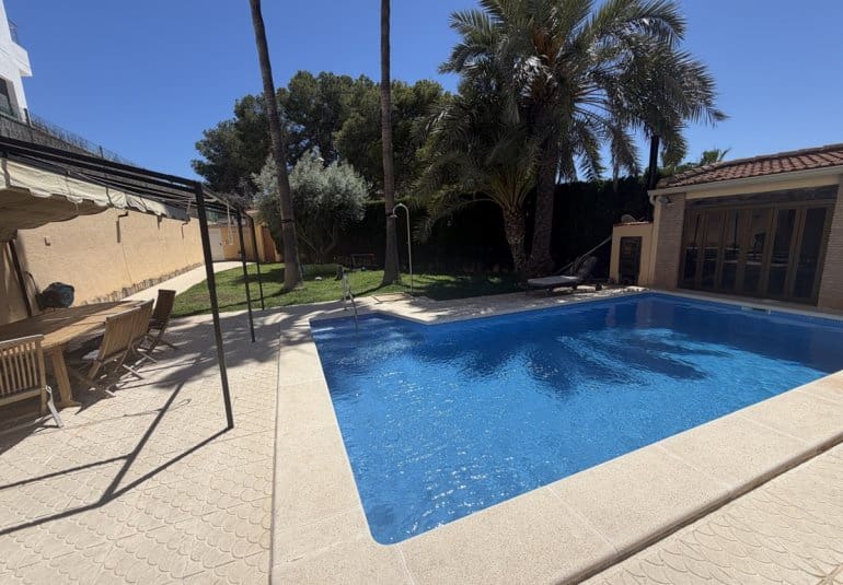 4 camera da letto Villa in vendita in Los Balcones con piscina - 490.000 € (Rif: 9868186)