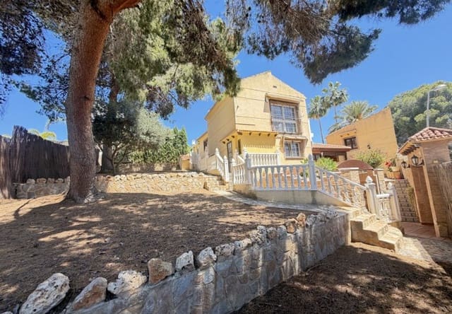 4 bedroom Villa for sale in Los Balcones with pool - € 490,000 (Ref: 9868186)