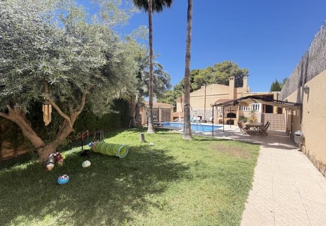 4 bedroom Villa for sale in Los Balcones with pool - € 490,000 (Ref: 9868186)
