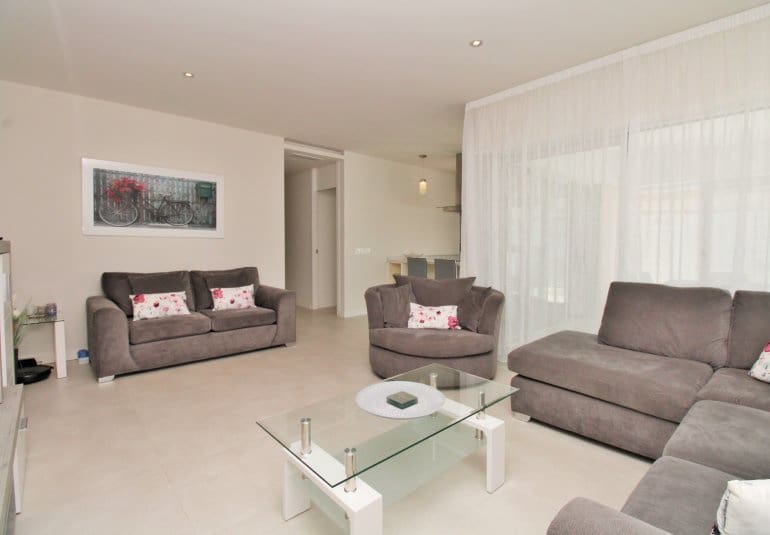 2 chambre Appartement à vendre à Villamartin avec piscine - 249 999 € (Ref: 9883918)