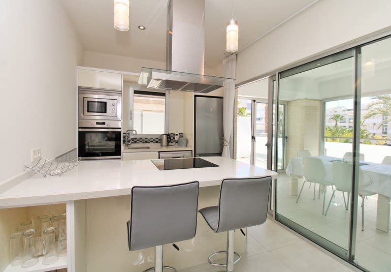 2 chambre Appartement à vendre à Villamartin avec piscine - 249 999 € (Ref: 9883918)
