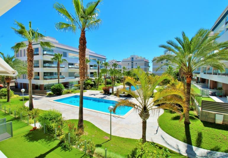 2 chambre Appartement à vendre à Villamartin avec piscine - 249 999 € (Ref: 9883918)