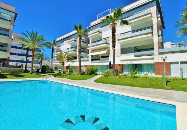 2 chambre Appartement à vendre à Villamartin avec piscine - 249 999 € (Ref: 9883918)