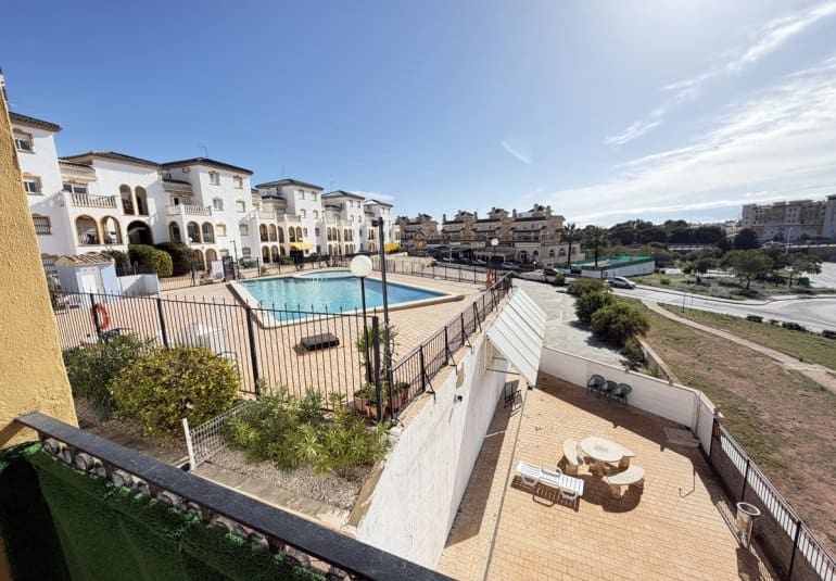 2 chambre Appartement à vendre à La Zenia avec piscine - 175 000 € (Ref: 9883921)