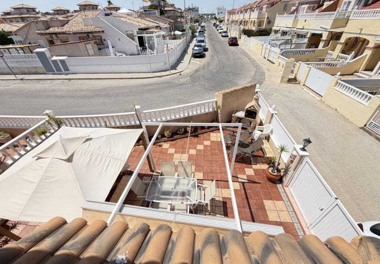 2 Zimmer Doppelhaus zu verkaufen in La Zenia mit Pool - 269.000 € (Ref: 9883923)