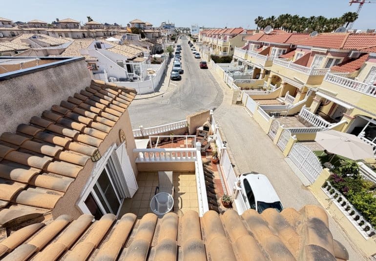 2 Zimmer Doppelhaus zu verkaufen in La Zenia mit Pool - 269.000 € (Ref: 9883923)