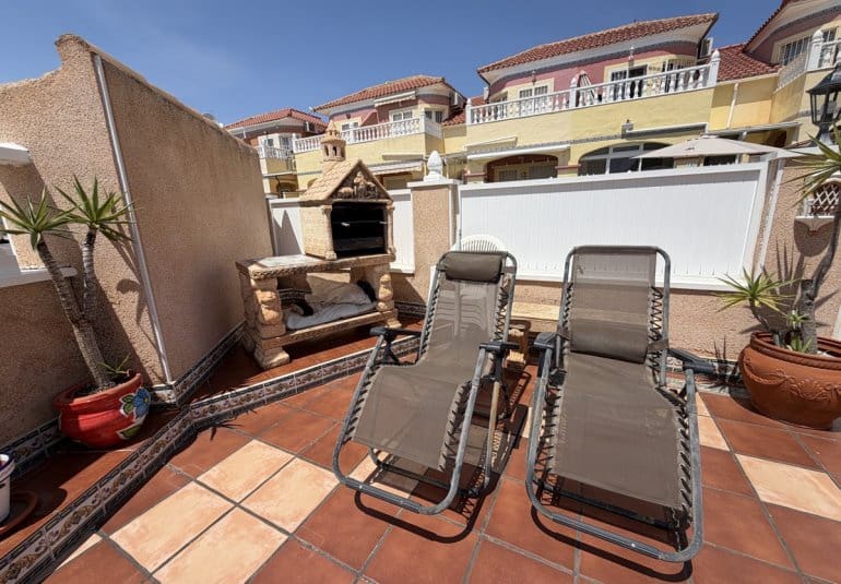 2 Zimmer Doppelhaus zu verkaufen in La Zenia mit Pool - 269.000 € (Ref: 9883923)