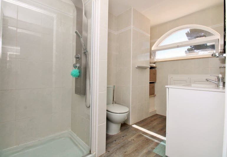 3 bedroom Villa for sale in Villamartin with pool - € 424,900 (Ref: 9961725)