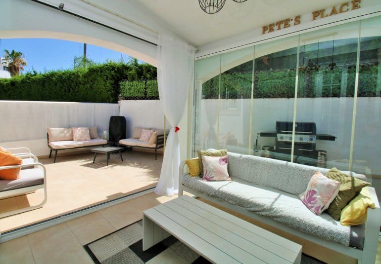3 bedroom Villa for sale in Villamartin with pool - € 424,900 (Ref: 9961725)