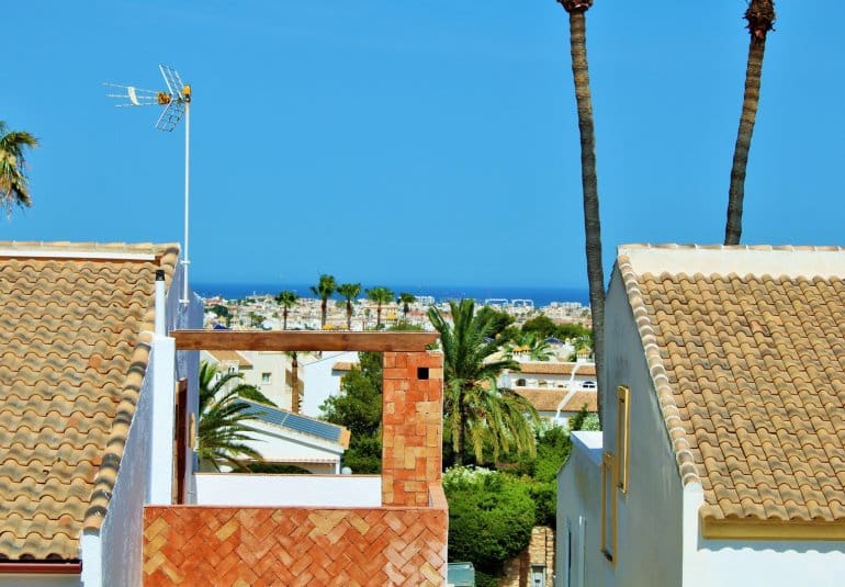 3 bedroom Villa for sale in Villamartin with pool - € 424,900 (Ref: 9961725)