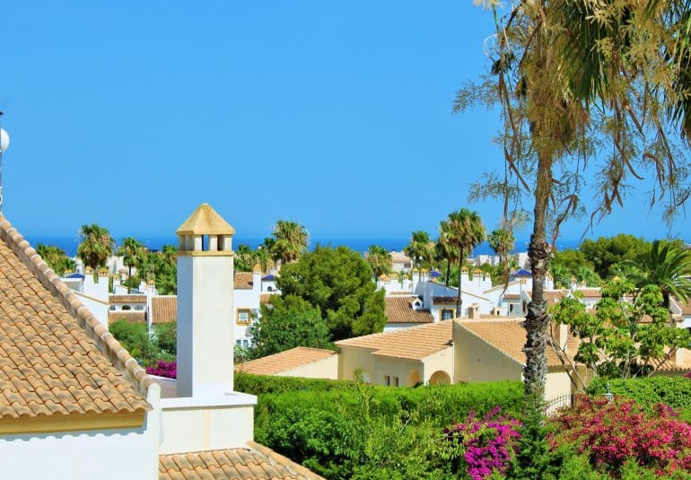 3 bedroom Villa for sale in Villamartin with pool - € 424,900 (Ref: 9961725)