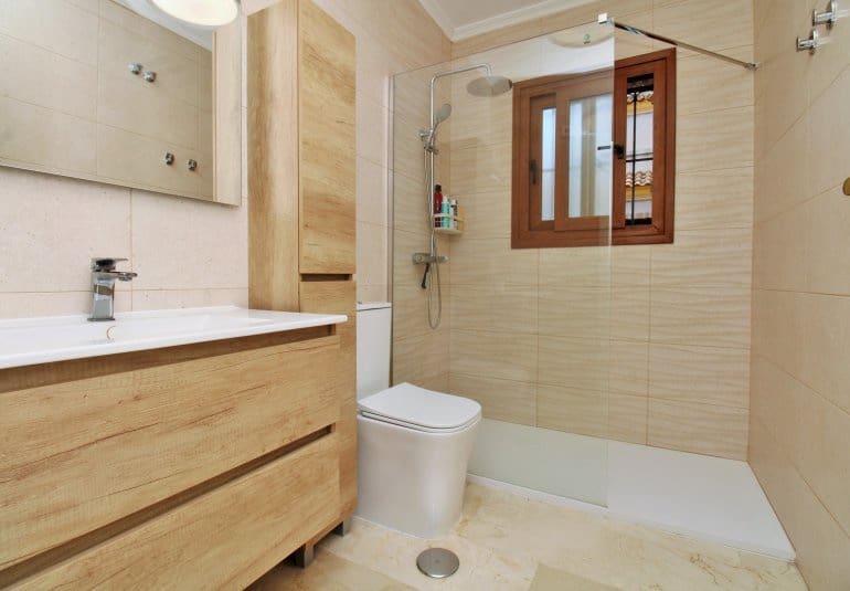 3 bedroom Townhouse for sale in Villamartin with pool - € 269,500 (Ref: 9961726)