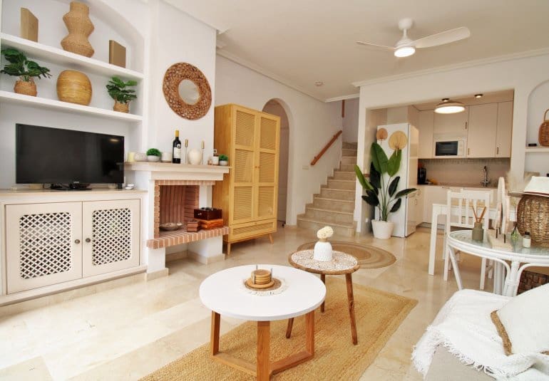 3 bedroom Townhouse for sale in Villamartin with pool - € 269,500 (Ref: 9961726)