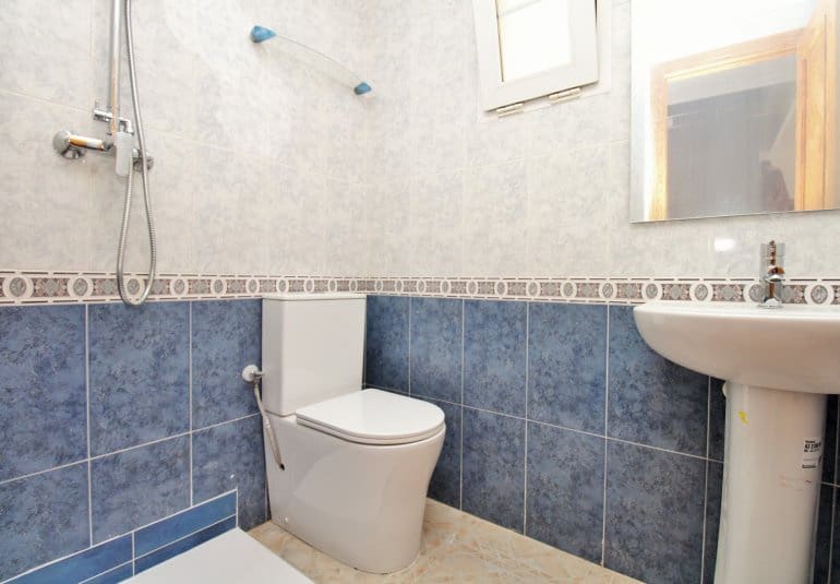 2 sypialnia Dom na sprzedaż w Playa Flamenca z basenem - 215 000 € (Ref: 9961727)