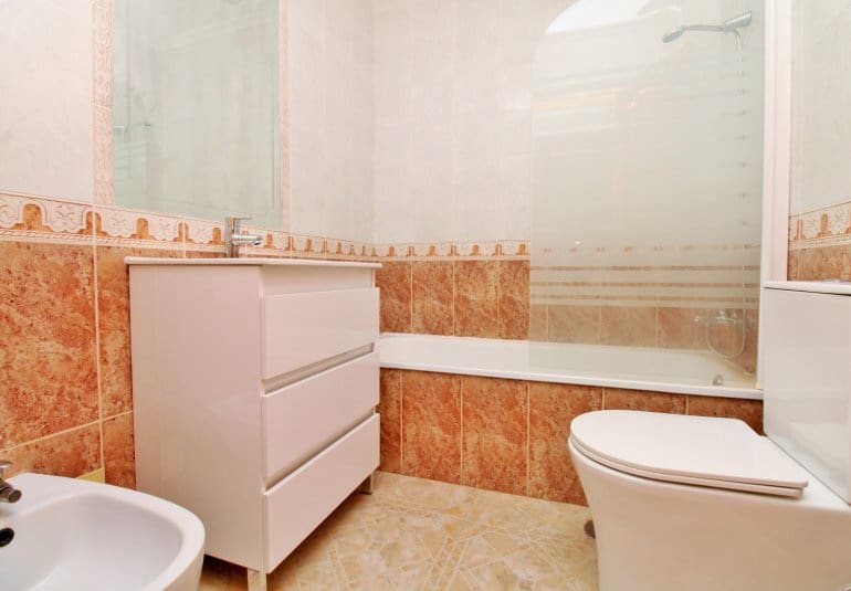 2 sypialnia Dom na sprzedaż w Playa Flamenca z basenem - 215 000 € (Ref: 9961727)