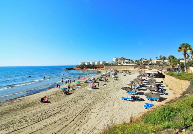 2 sypialnia Dom na sprzedaż w Playa Flamenca z basenem - 215 000 € (Ref: 9961727)