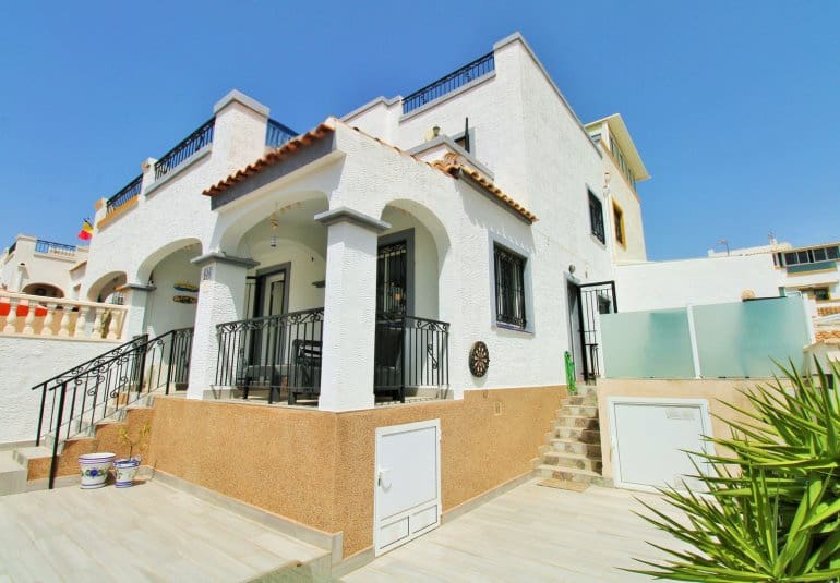 3 bedroom Townhouse for sale in Los Altos with pool - € 269,000 (Ref: 9961728)