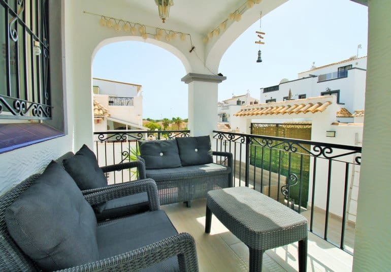 3 bedroom Townhouse for sale in Los Altos with pool - € 269,000 (Ref: 9961728)