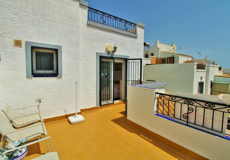 3 bedroom Townhouse for sale in Los Altos with pool - € 269,000 (Ref: 9961728)